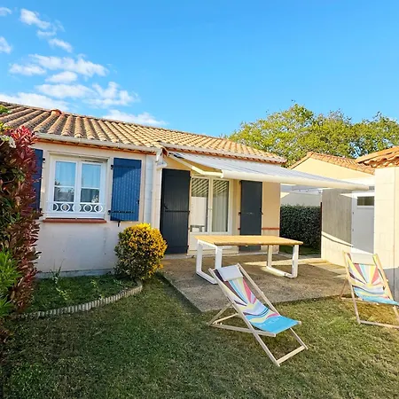 Chez Karine Et Rodolphe La Cosy, Piscines, Vakantiehuis *