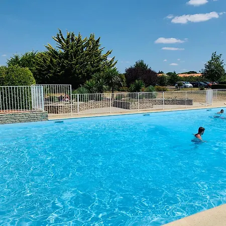 Vakantiehuis Chez Karine Et Rodolphe La Cosy, Piscines, Saint-Michel-Chef-Chef
